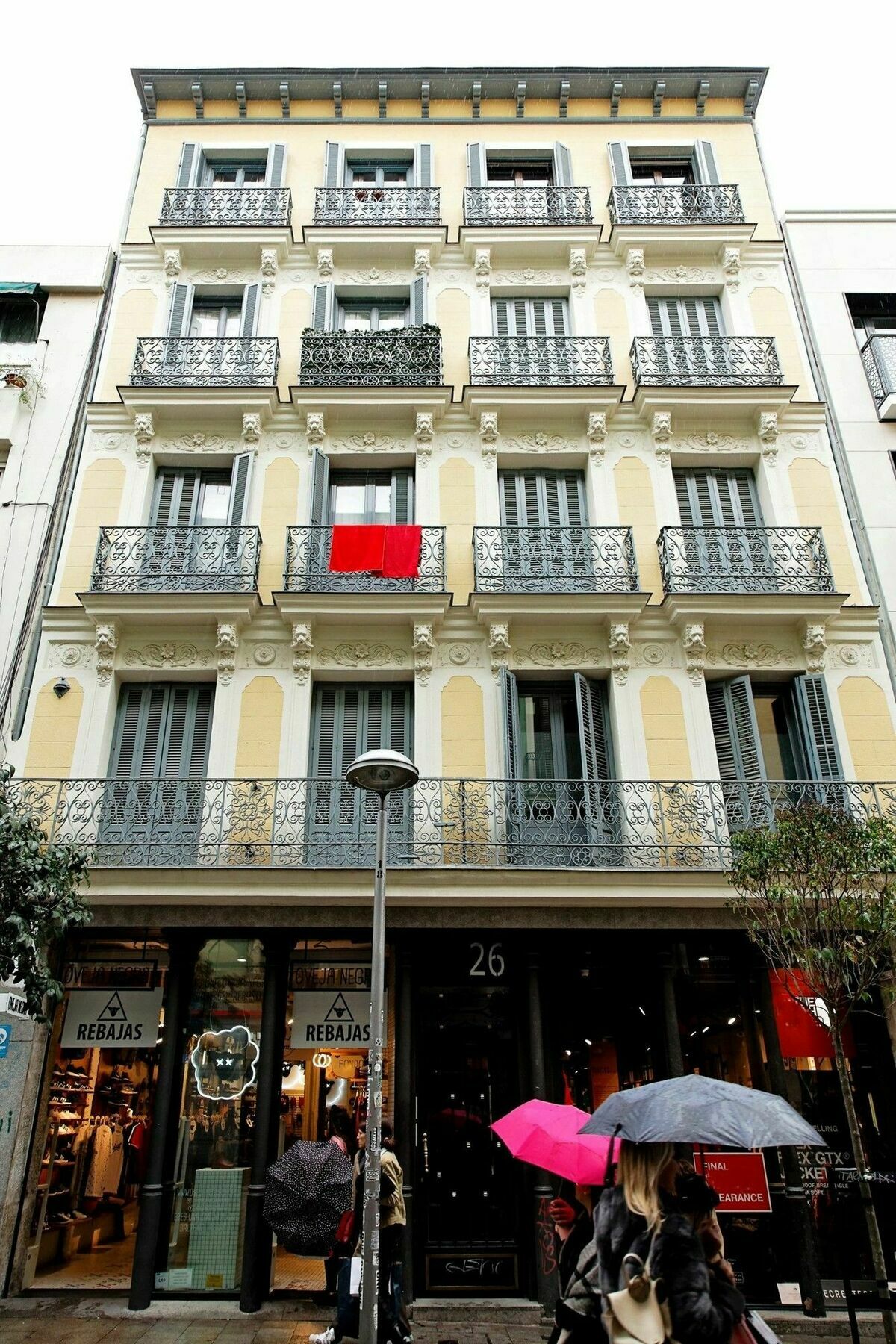 Fuencarral Lara City Center Madrid Exterior photo